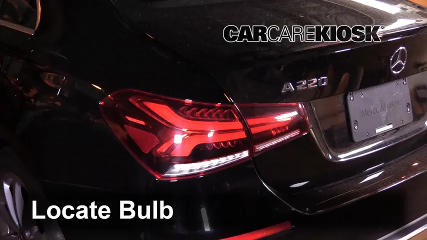 2019 Mercedes-Benz A220 4Matic 2.0L 4 Cyl. Turbo Luces Luz de giro trasera (reemplazar foco)